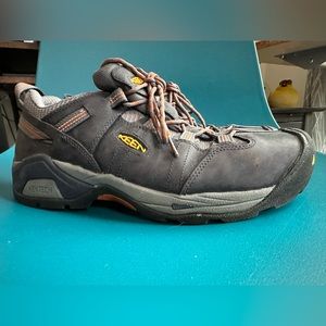 KEEN - Men’s Sz. 10 Industrial Workwear Navy Blue w/Orange & Grey -Hiking Shoes!